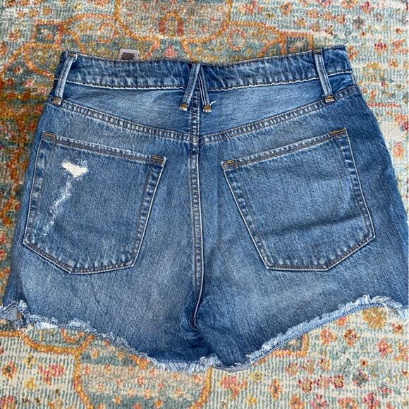 GOOD AMERICAN $119 BOMBSHELL Denim Distressed SHORTS Blue (153) sz 2/26 - Picture 8 of 14